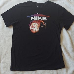 The Nike Tee Large Boys T shirt